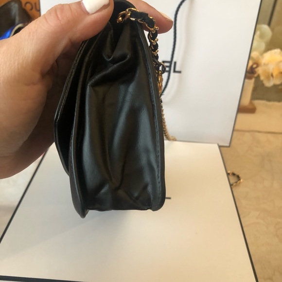 Vintage Classic Clutch Chanel Crossbody - Picture 3 of 10